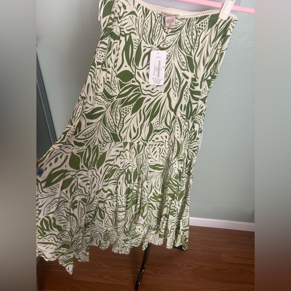 Lola P. Elegant Green Leaf Print Midi Skirt NWT